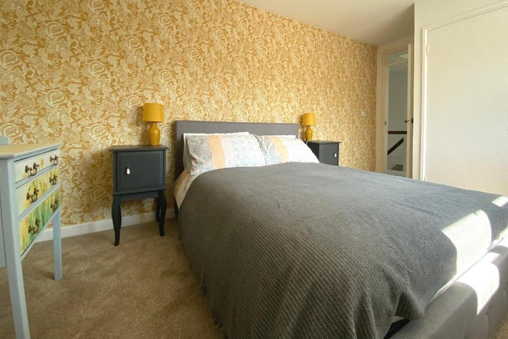Lovely 3 Bedroom House In The Centre Of 拉文纳姆 外观 照片